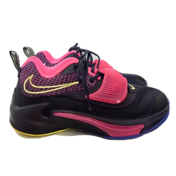 Nike Zoom Freak 3  Cave Purple Youth size 6 - Picture 1 of 3